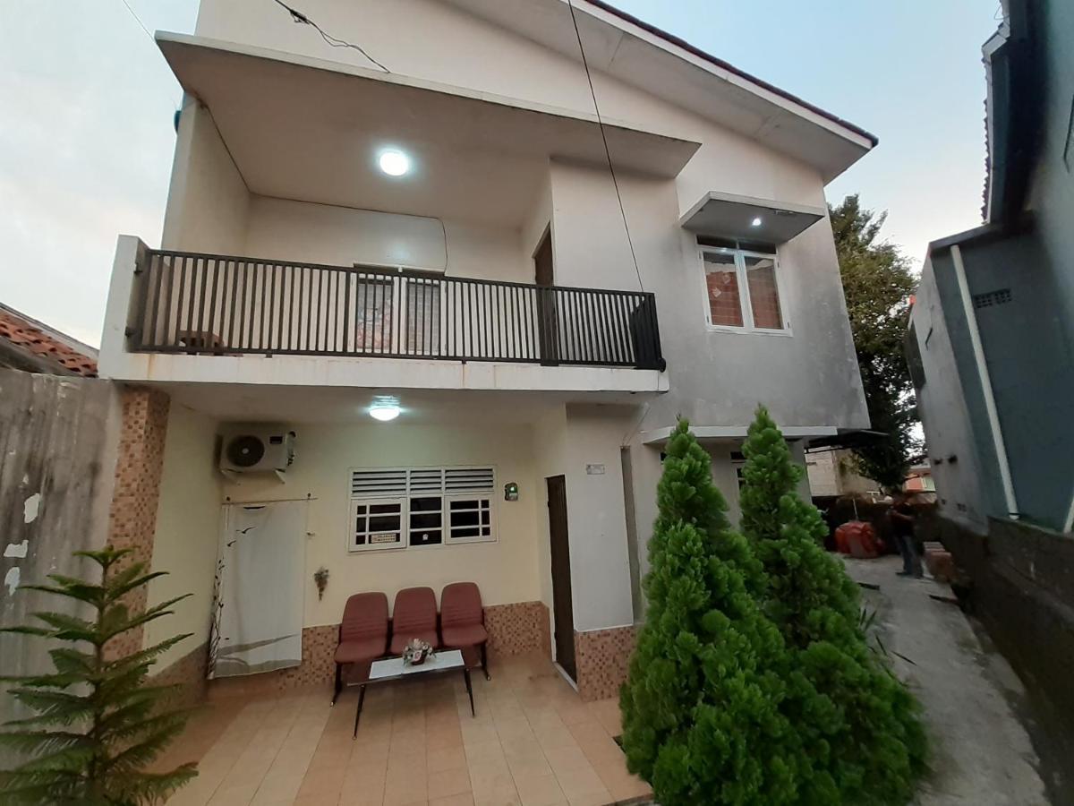 Kost Carmelia Syariah Baranangsiang Bogor Hotel Eksteriør billede